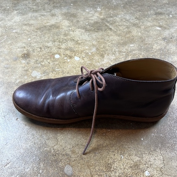 Cole Haan Men's Brown Leather Shoes with Vibram Soles
Size: 10 1/2 - Picture 7 of 16